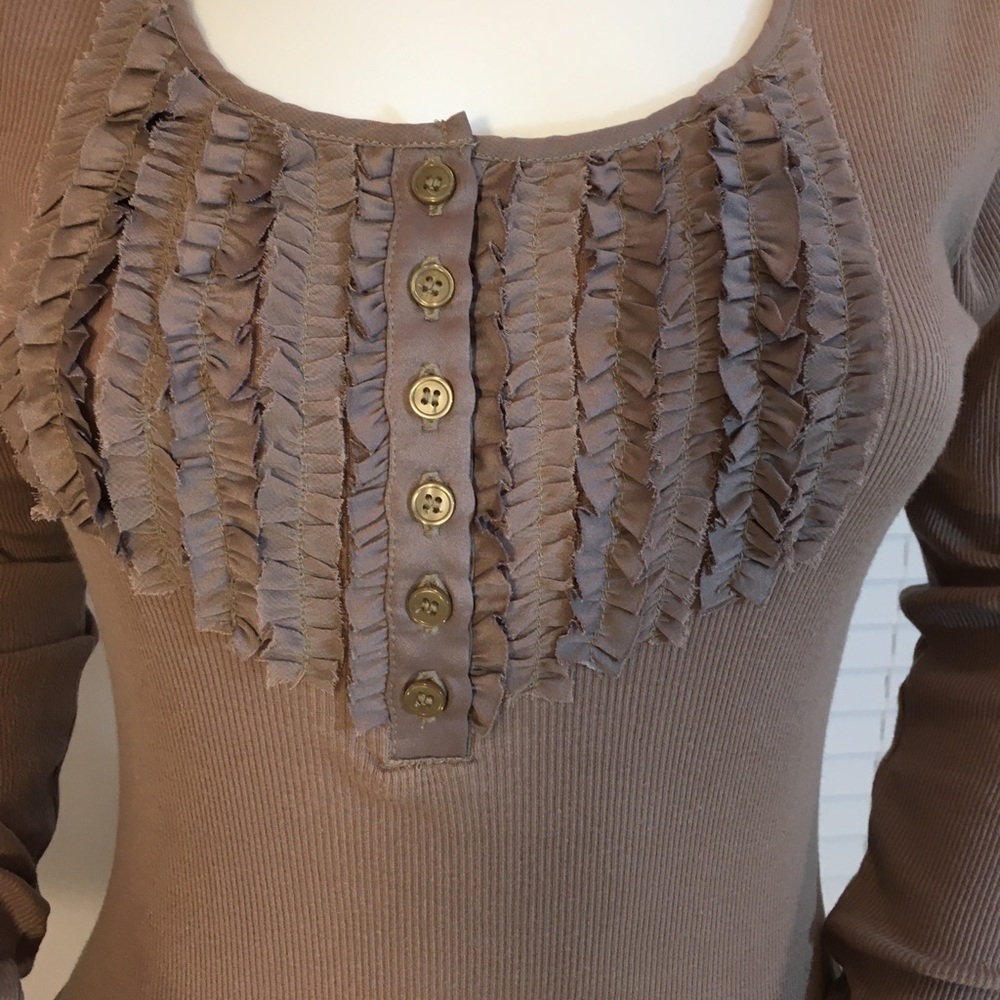 Covington 100% Cotton Tan Knit Fringes Ruffle Front Button Blouse Size S Petites - Picture 6 of 12